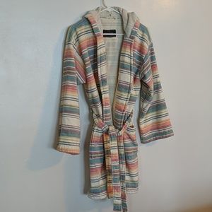 Pendleton bath robe